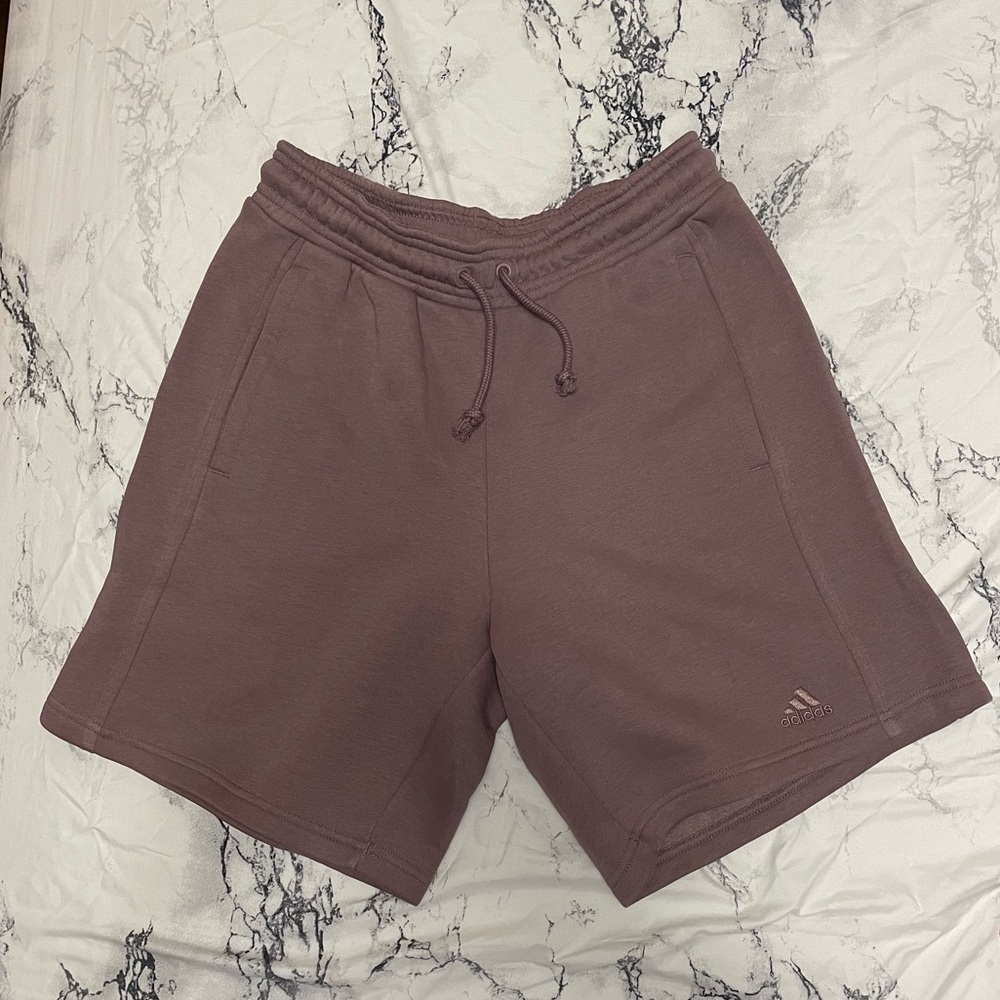 Adidas ALL SZN FLEECE LOOSE SHORTS - NWT - small